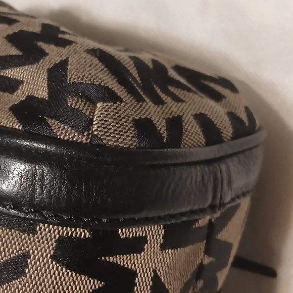 Michael Kors Black and Tan Women's Bag - Picture 6 of 11